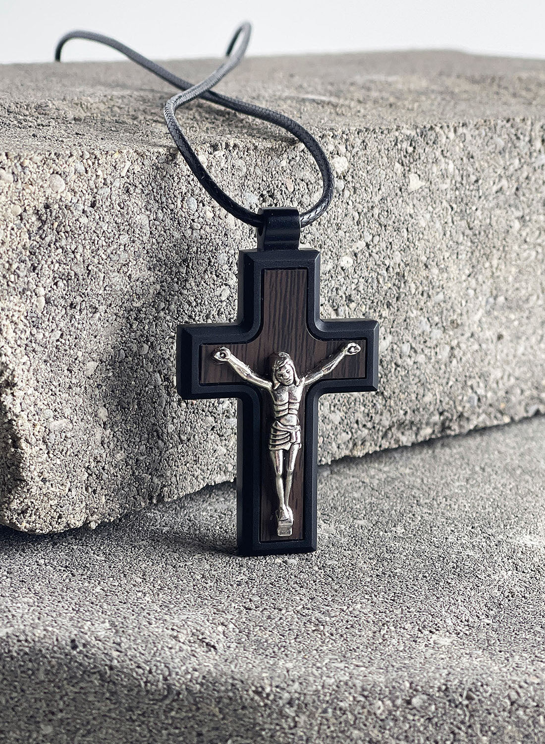Eternize Cross